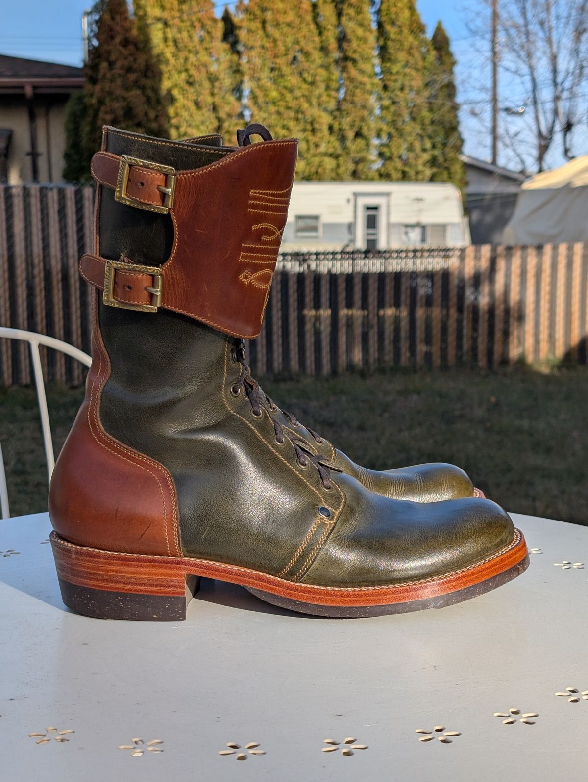 Photo by Roflround on November 5, 2025 of the Fortis Boots Custom Model in Indonesian Medium Brown Pull Up & Indonesian Olive.