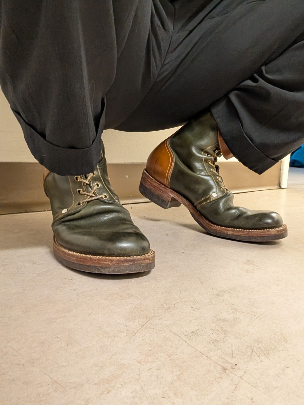 Photo by Roflround on March 3, 2026 of the Fortis Boots Custom Model in Indonesian Medium Brown Pull Up & Indonesian Olive.