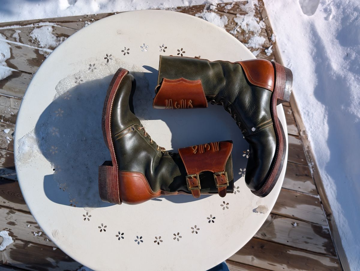 Photo by Roflround on March 5, 2026 of the Fortis Boots Custom Model in Indonesian Medium Brown Pull Up & Indonesian Olive.