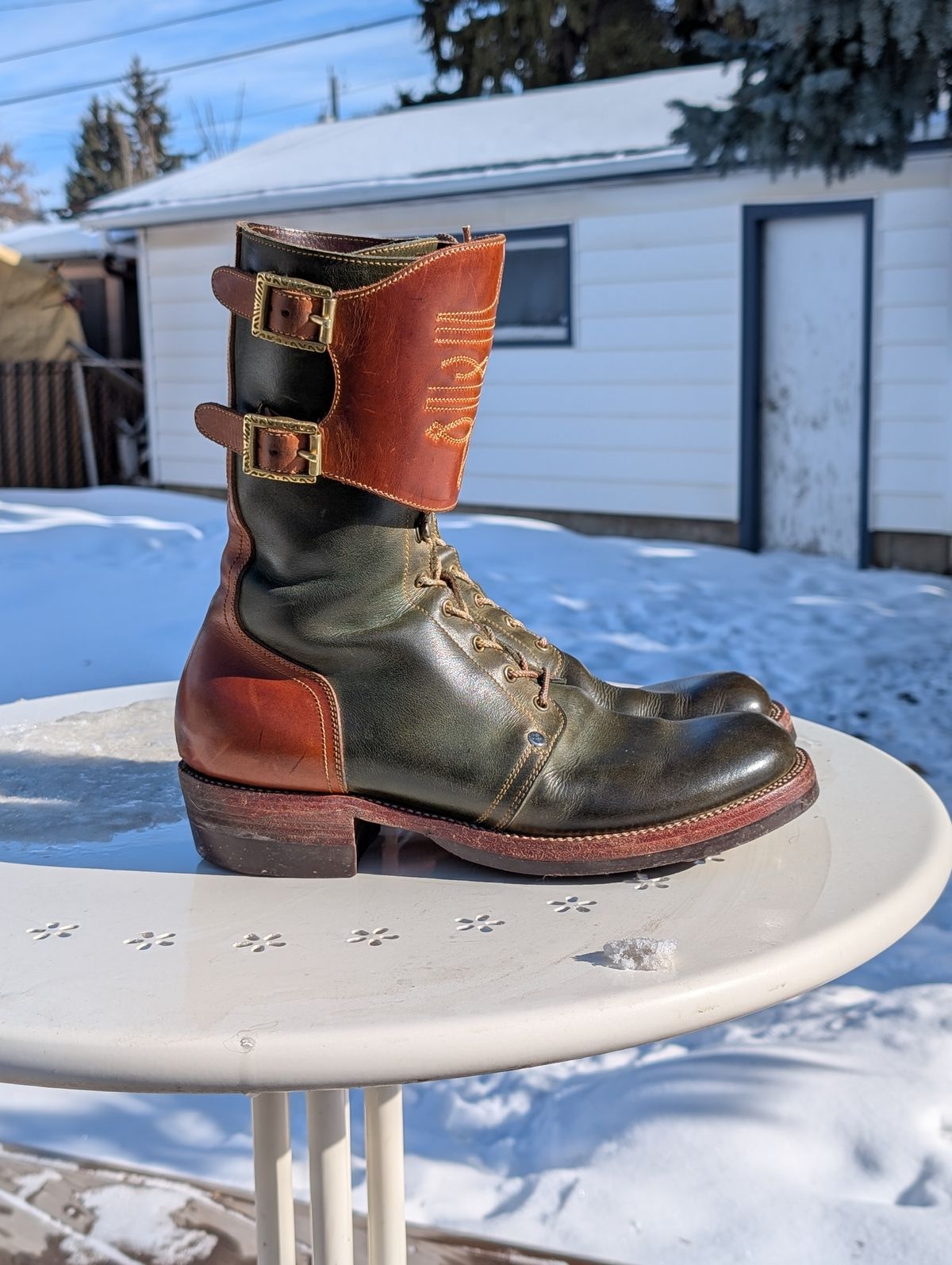 Photo by Roflround on March 5, 2026 of the Fortis Boots Custom Model in Indonesian Medium Brown Pull Up & Indonesian Olive.