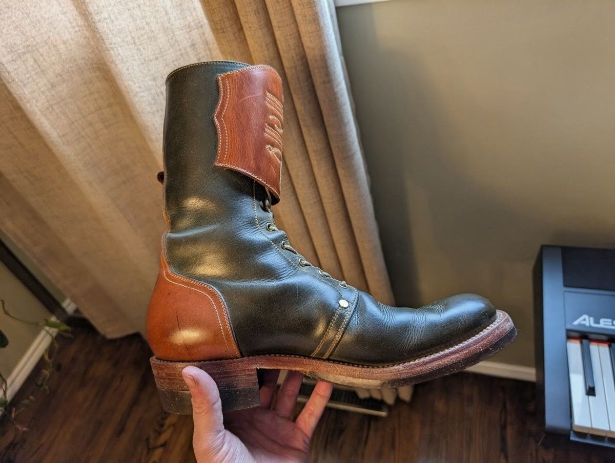 Photo by Roflround on March 29, 2026 of the Fortis Boots Custom Model in Indonesian Medium Brown Pull Up & Indonesian Olive.