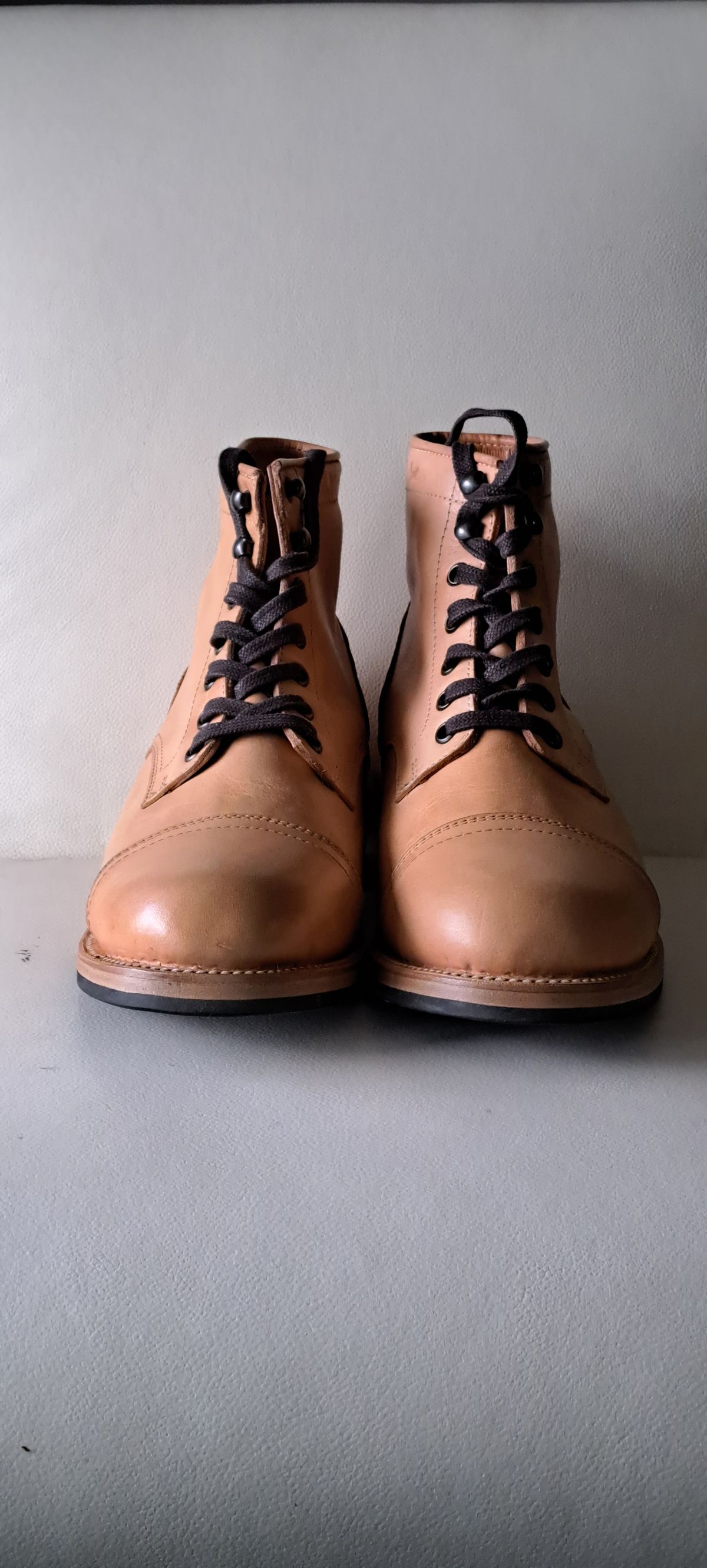 Photo by Roflround on October 1, 2023 of the Yor Boots Navigators in Unknown Leather.