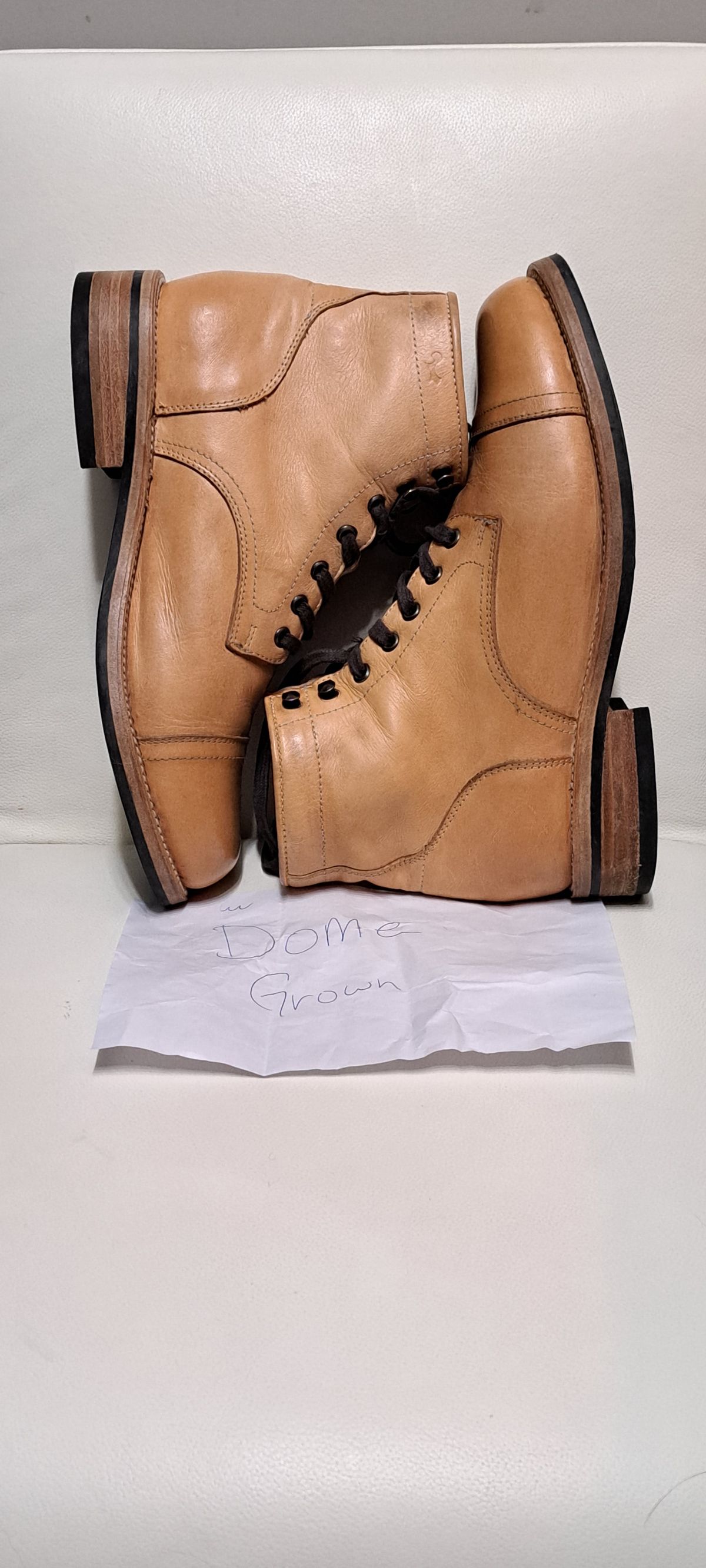 Photo by Roflround on November 3, 2023 of the Yor Boots Navigators in Unknown Leather.