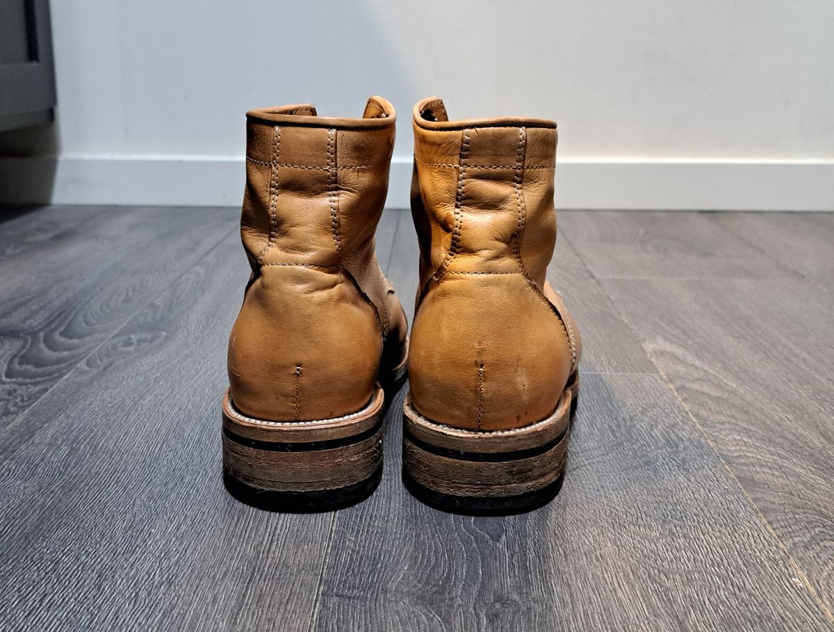 Photo by Roflround on March 6, 2024 of the Yor Boots Navigators in Unknown Leather.