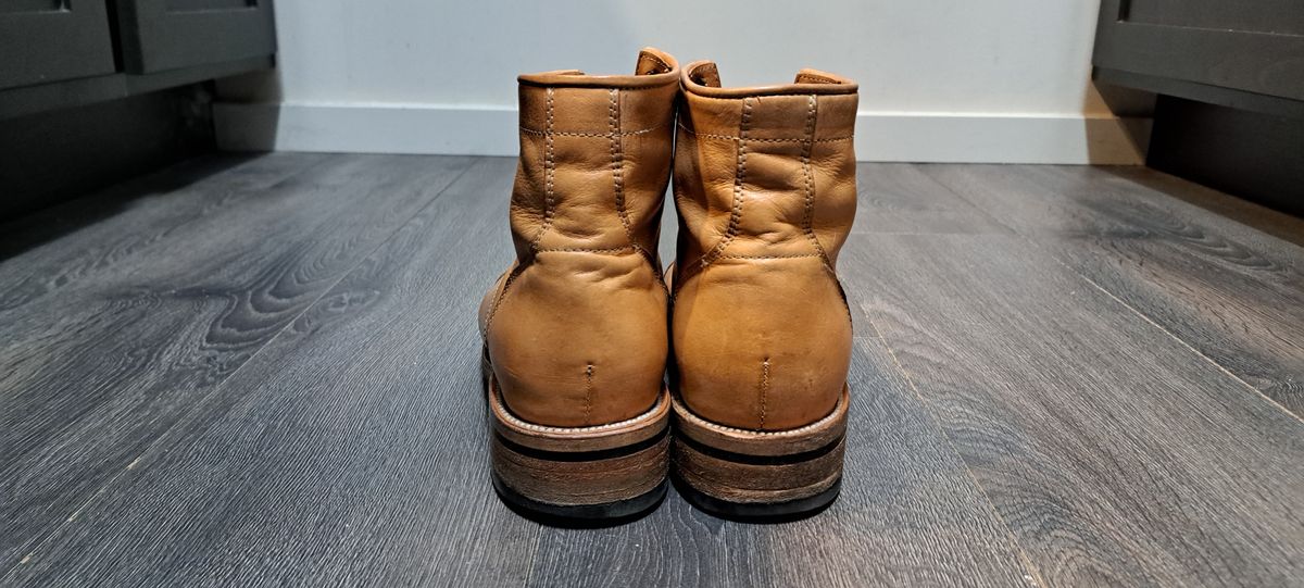 Photo by Roflround on April 6, 2024 of the Yor Boots Navigators in Unknown Leather.