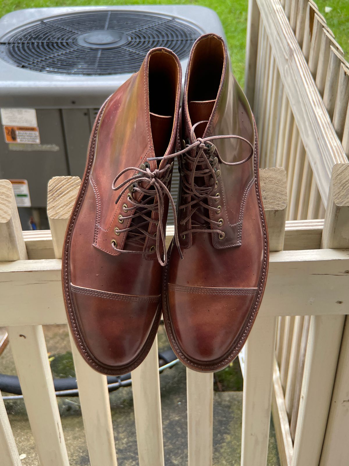 Photo by K_J_M_51 on October 1, 2022 of the Grant Stone Cap Toe Boot in Horween Marbled Color 8 Shell Cordovan.