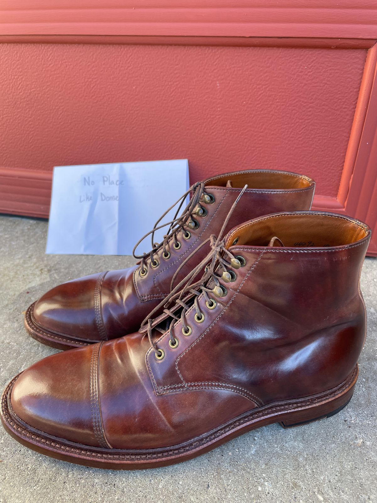Photo by K_J_M_51 on November 3, 2022 of the Grant Stone Cap Toe Boot in Horween Marbled Color 8 Shell Cordovan.