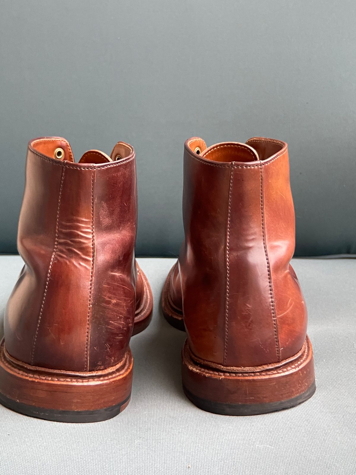 Photo by K_J_M_51 on December 3, 2022 of the Grant Stone Cap Toe Boot in Horween Marbled Color 8 Shell Cordovan.