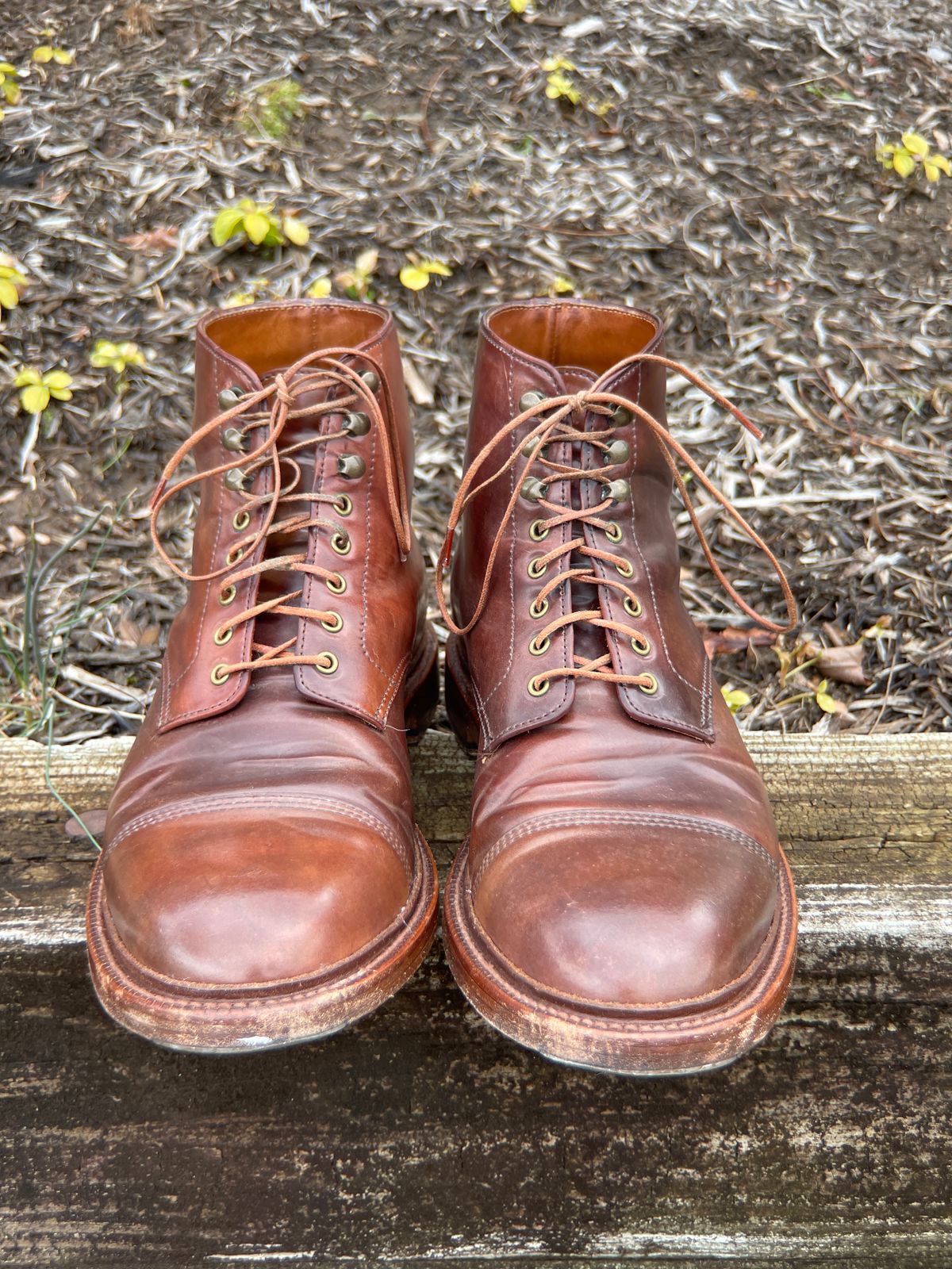 Photo by K_J_M_51 on March 4, 2023 of the Grant Stone Cap Toe Boot in Horween Marbled Color 8 Shell Cordovan.