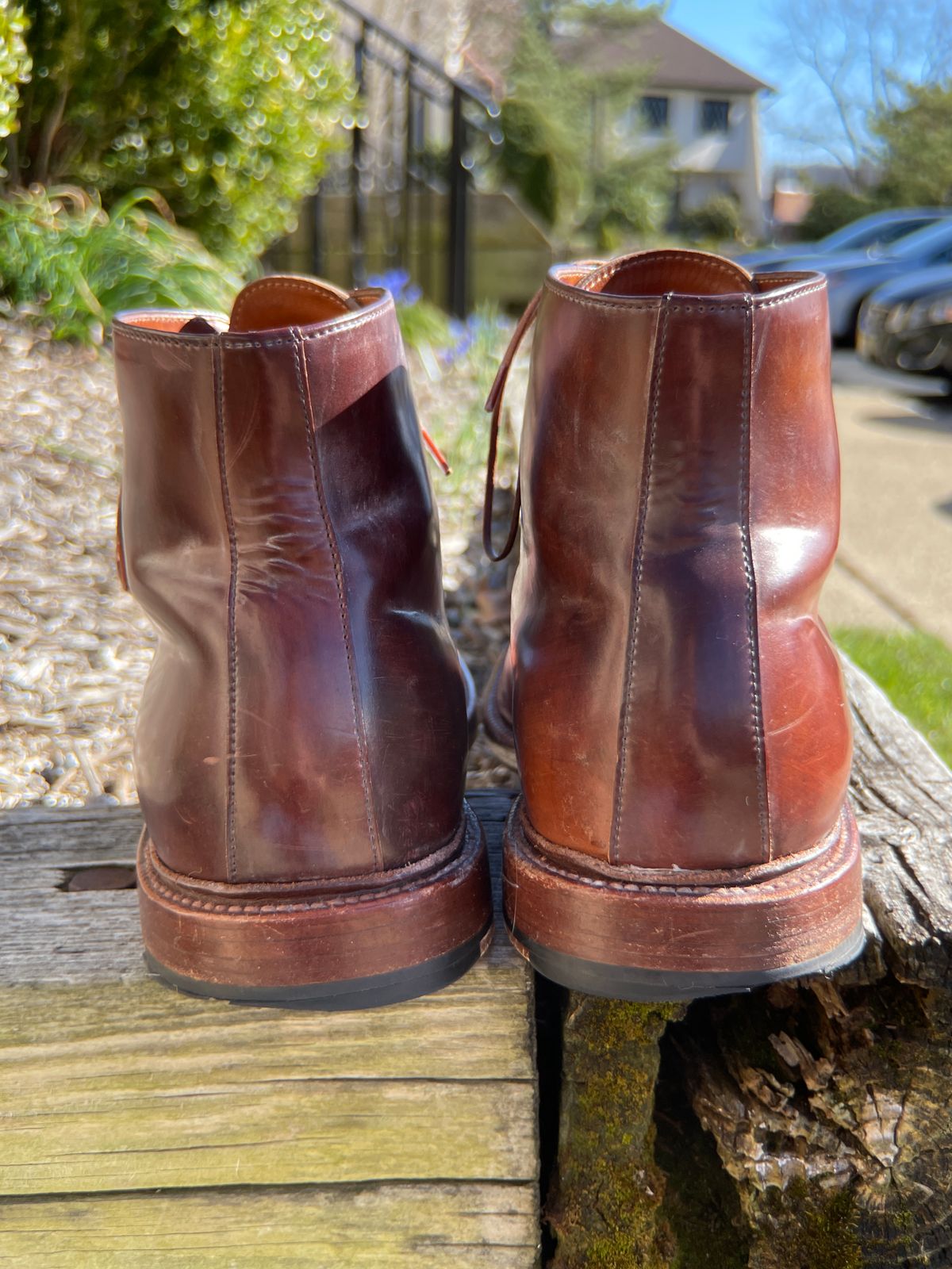 Photo by K_J_M_51 on April 3, 2023 of the Grant Stone Cap Toe Boot in Horween Marbled Color 8 Shell Cordovan.