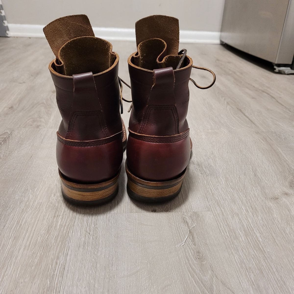 Photo by mr.himothy on October 2, 2023 of the White's 350 Cutter in Horween Burgundy Chromexcel.