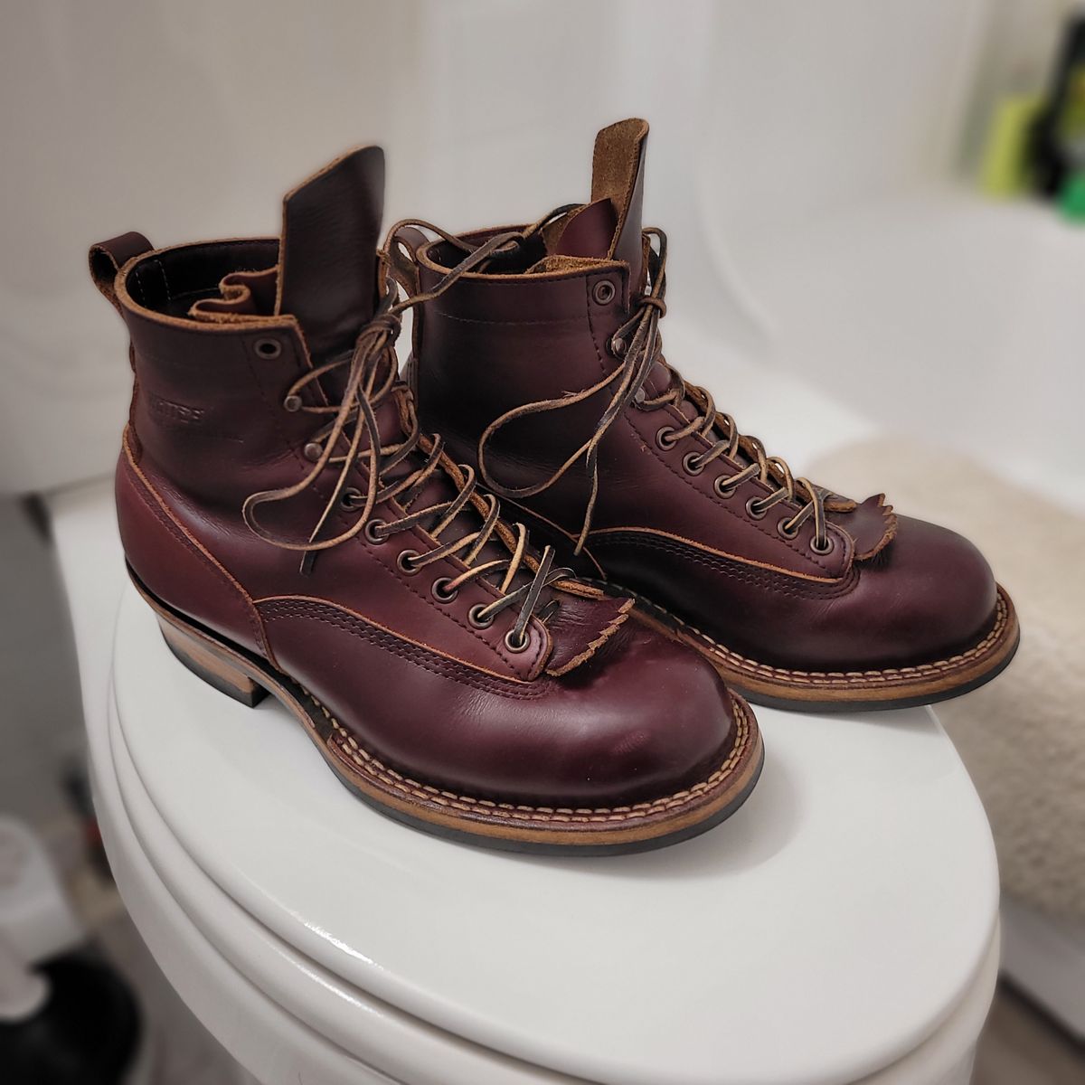 Photo by mr.himothy on November 3, 2023 of the White's 350 Cutter in Horween Burgundy Chromexcel.