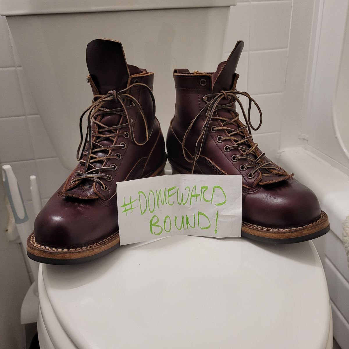 Photo by mr.himothy on November 3, 2023 of the White's 350 Cutter in Horween Burgundy Chromexcel.