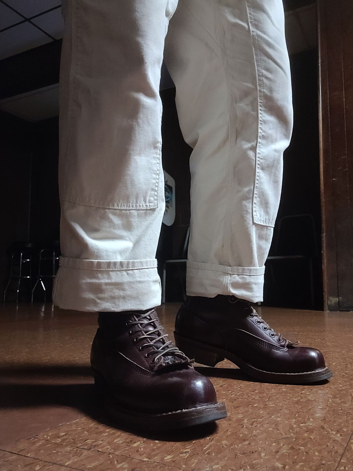 Photo by mr.himothy on September 14, 2023 of the White's 350 Cutter in Horween Burgundy Chromexcel.