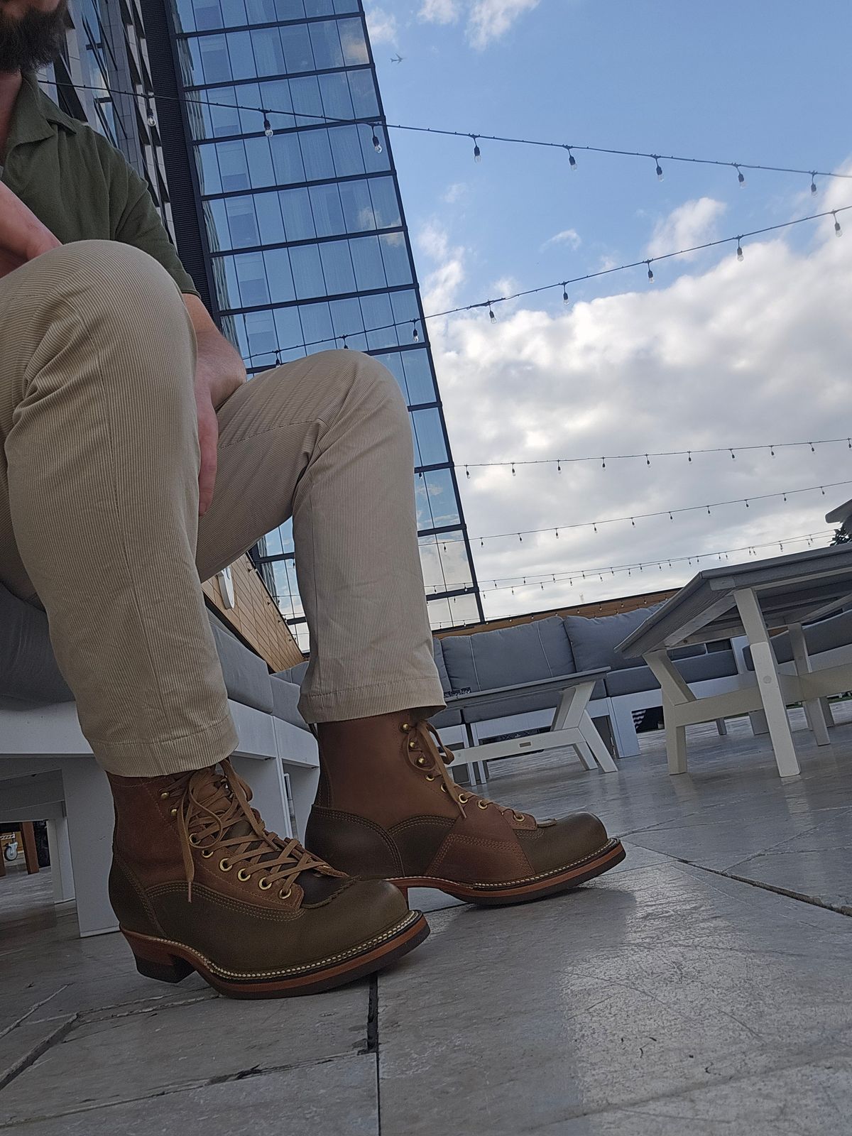 Photo by mr.himothy on April 30, 2024 of the Quan Shoemaker Logger in Olive Teacore Cowhide & Horween Natural Chromexcel.