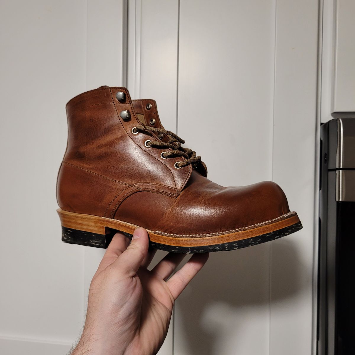 Photo by mr.himothy on October 2, 2023 of the Renav BS - 205 in Indonesian Red Brown Pull Up.