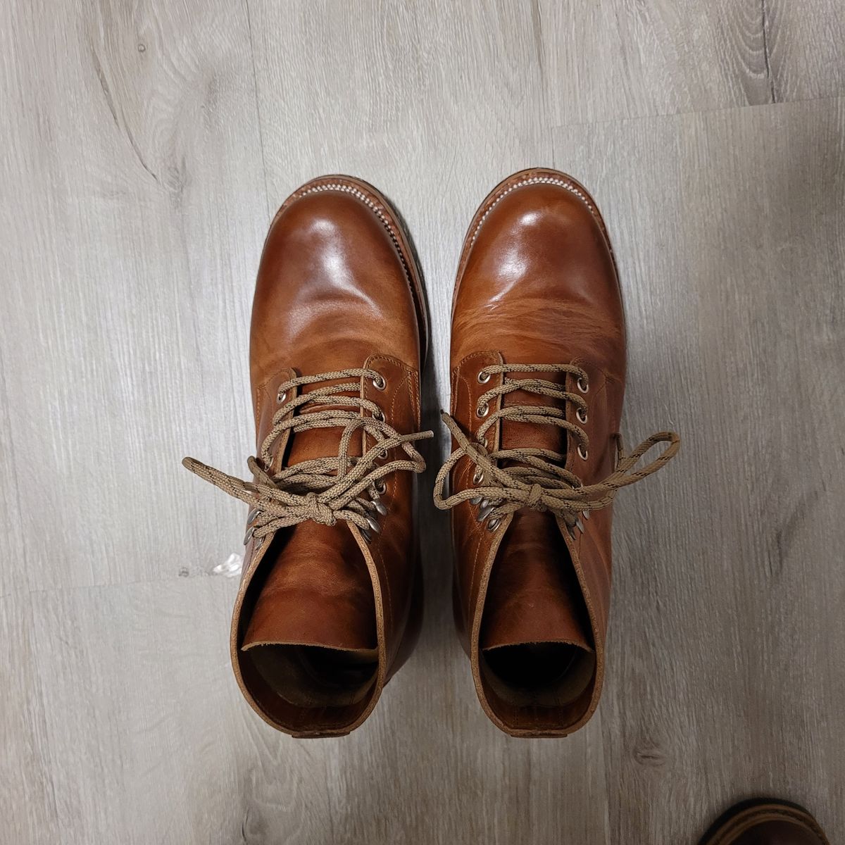 Photo by mr.himothy on October 2, 2023 of the Renav BS - 205 in Indonesian Red Brown Pull Up.