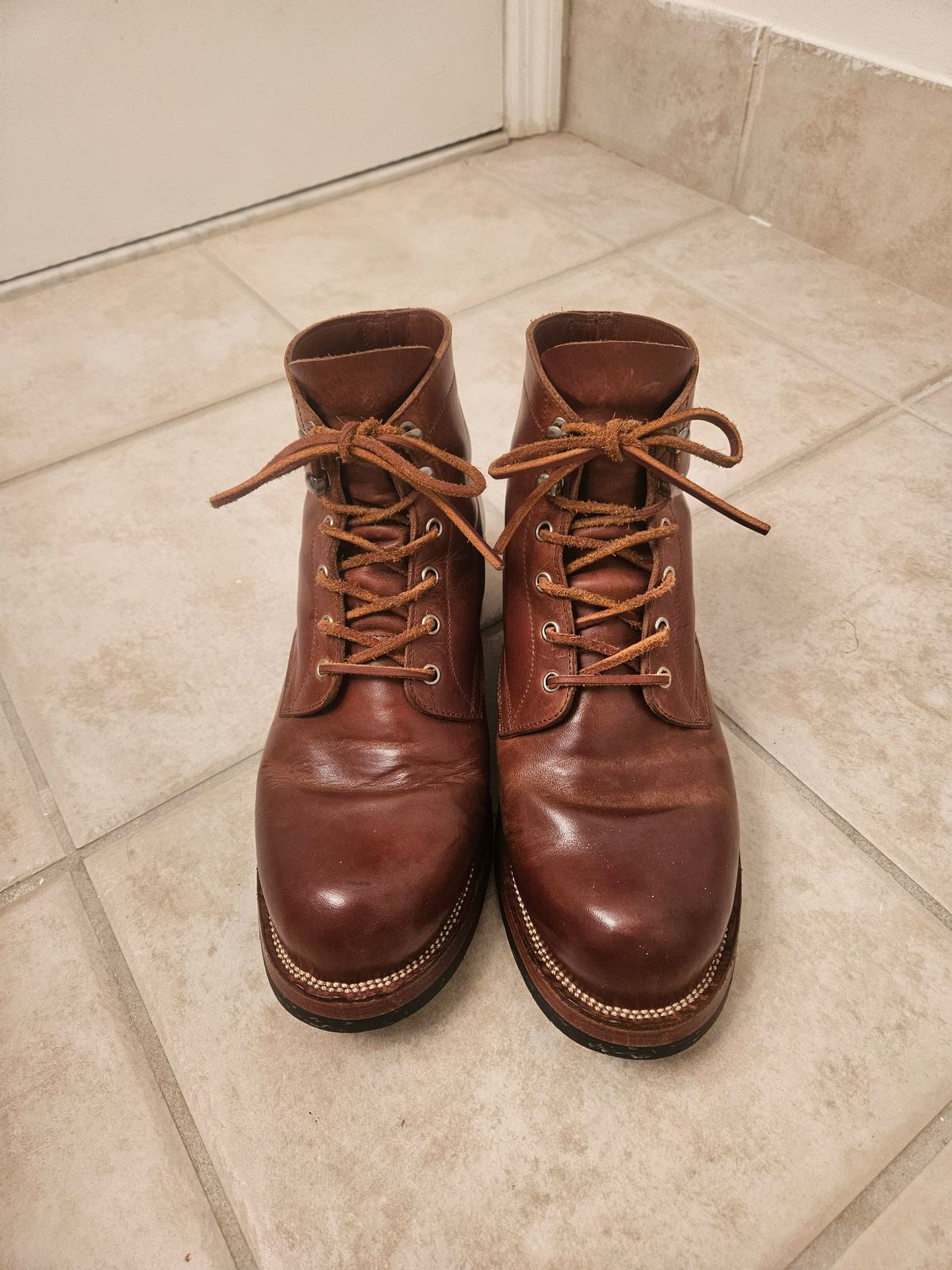 Photo by mr.himothy on March 6, 2024 of the Renav BS - 205 in Indonesian Red Brown Pull Up.
