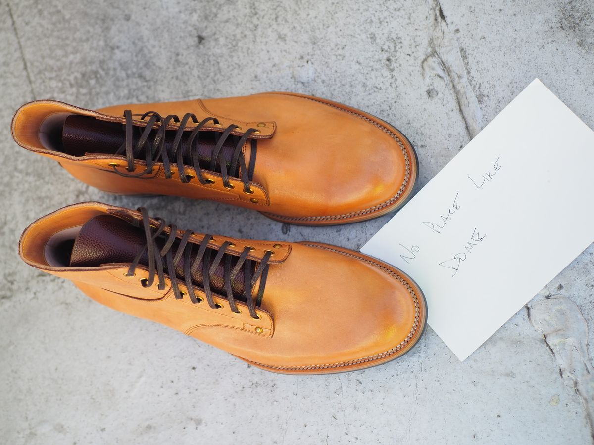 Photo by rolsay on November 8, 2022 of the Iron Boots x Østmo Type 1 in Maryam Natural Horsehide.