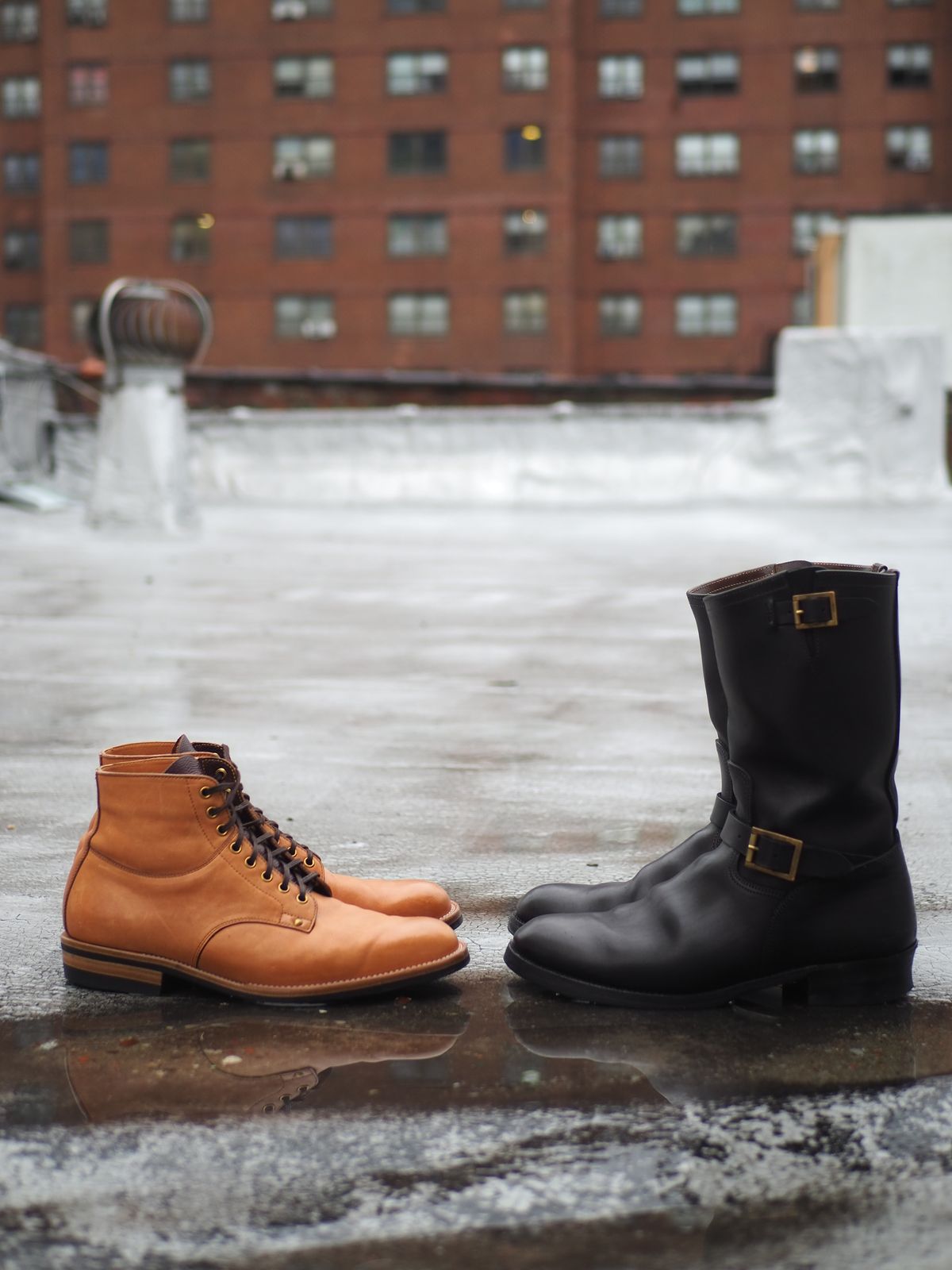 Photo by rolsay on January 3, 2023 of the Iron Boots x Østmo Type 1 in Maryam Natural Horsehide.