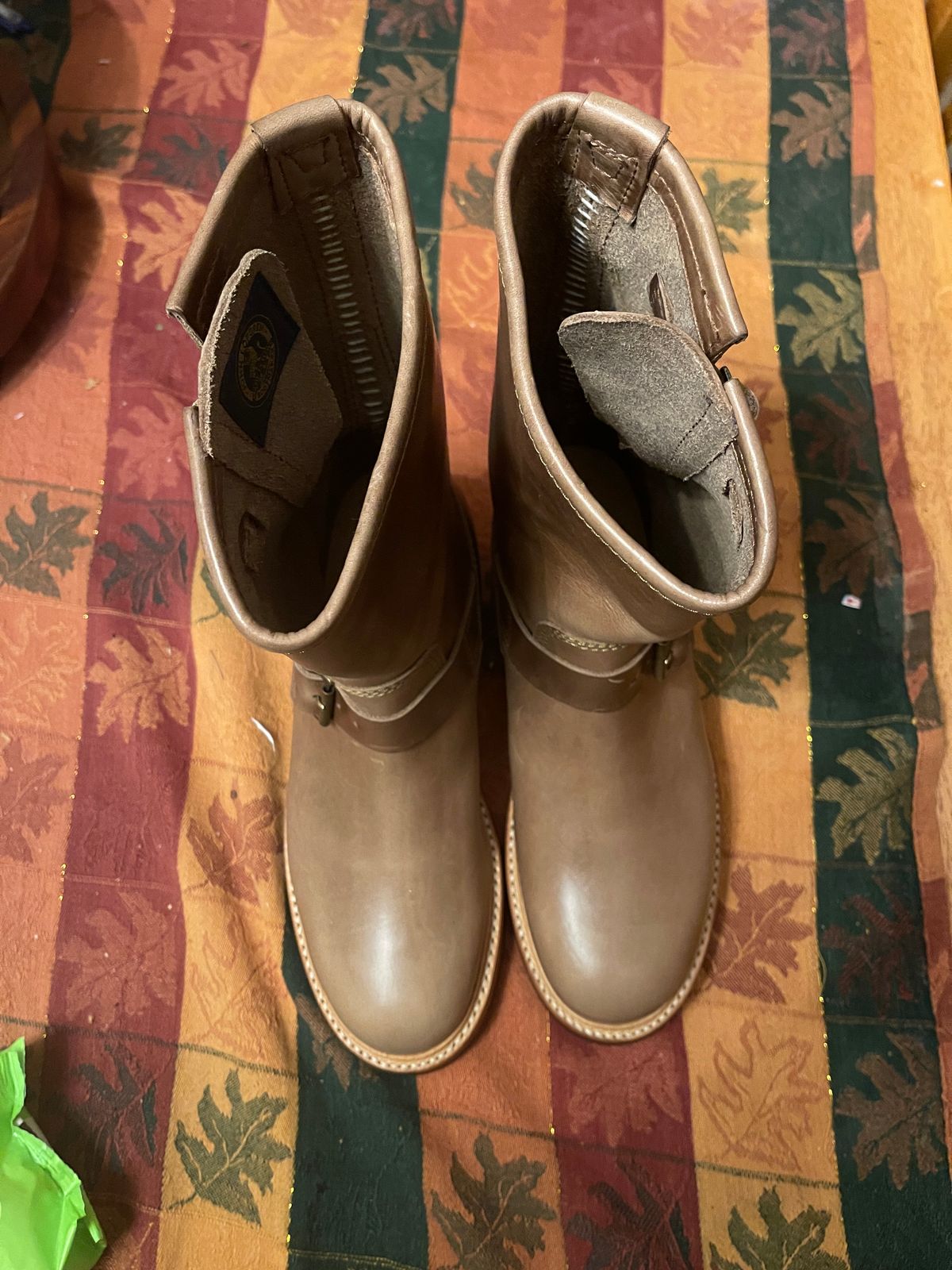 Photo by groverwear on October 1, 2022 of the John Lofgren Wabash Engineer Boots in Horween Natural Chromexcel.