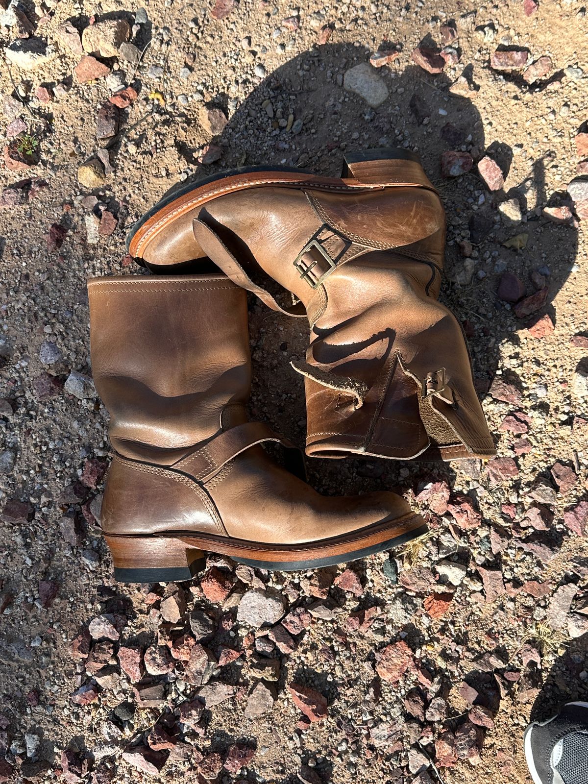 Photo by groverwear on April 5, 2023 of the John Lofgren Wabash Engineer Boots in Horween Natural Chromexcel.