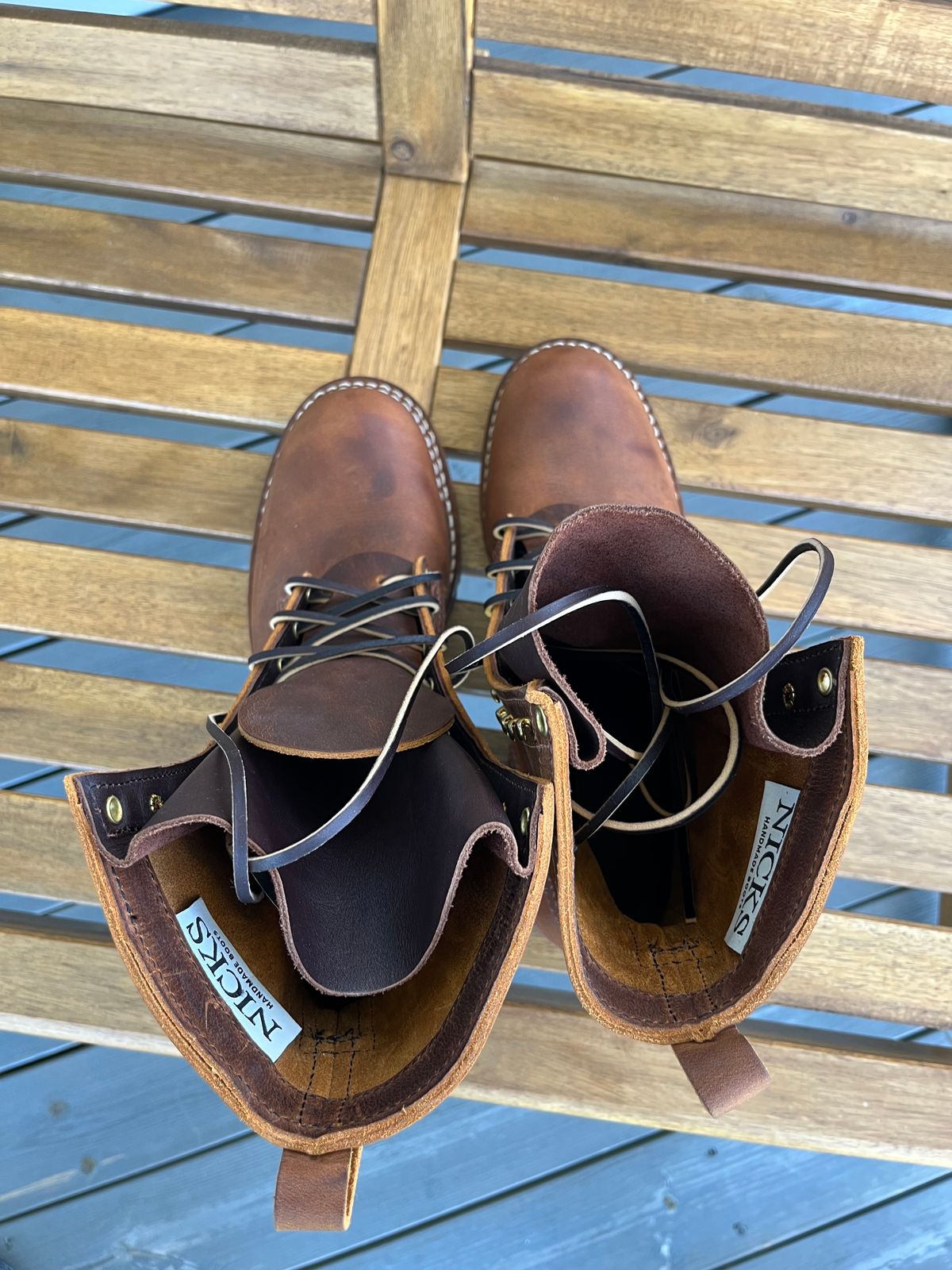 Photo by Qltyboots on October 1, 2024 of the Nicks Overlander in Horween Orange Predator.