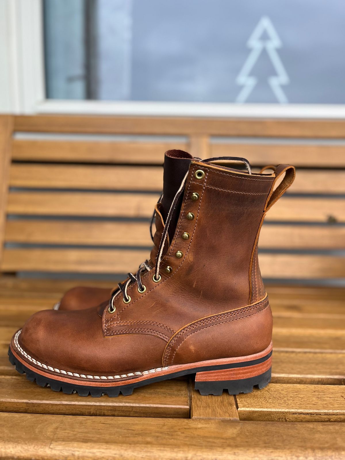 Photo by Qltyboots on December 1, 2024 of the Nicks Overlander in Horween Orange Predator.