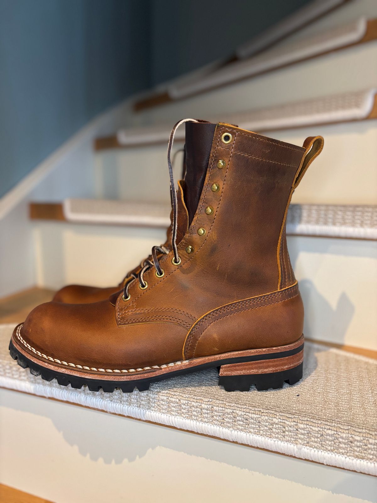 Photo by Qltyboots on January 3, 2025 of the Nicks Overlander in Horween Orange Predator.