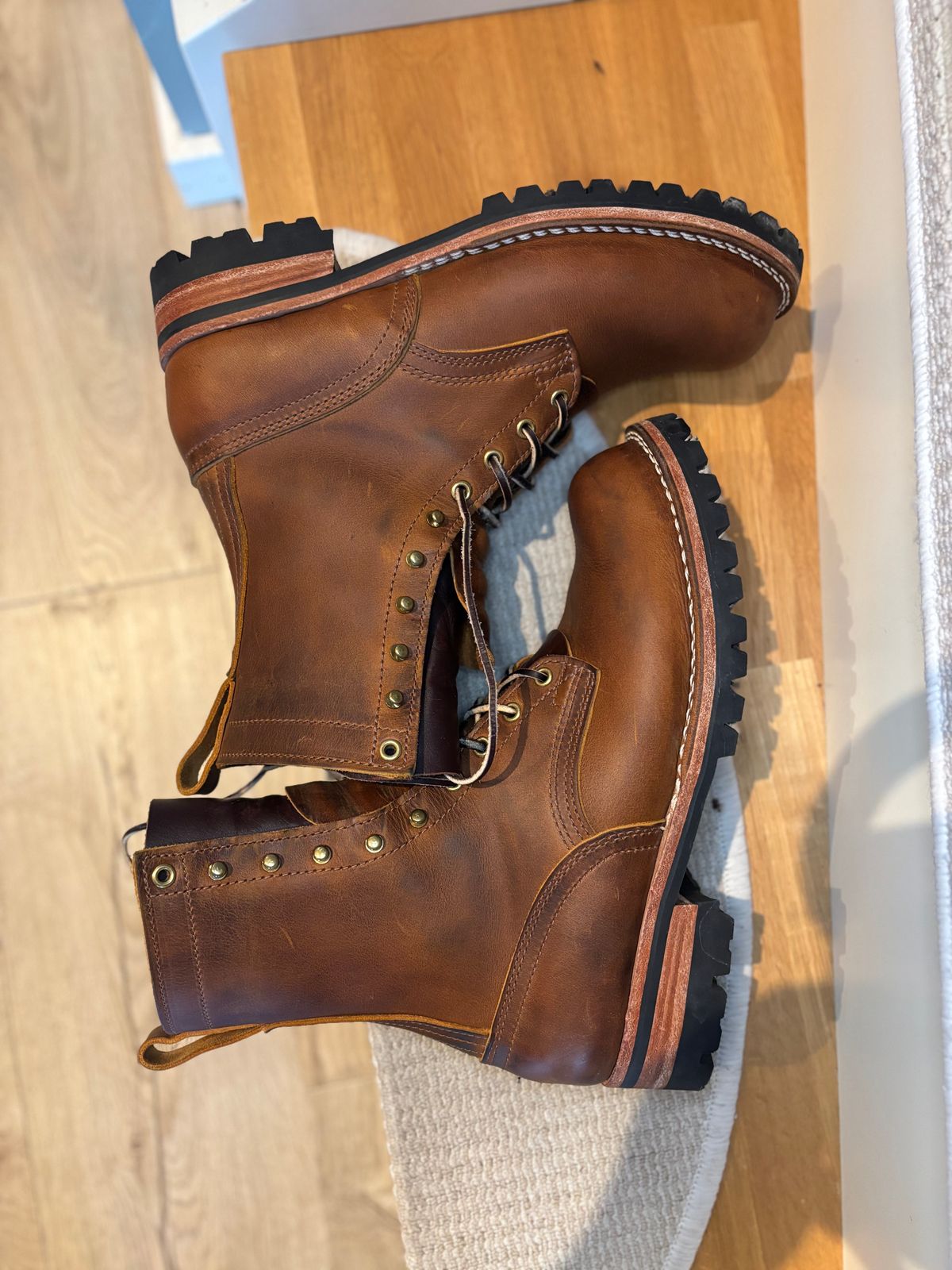 Photo by Qltyboots on January 3, 2025 of the Nicks Overlander in Horween Orange Predator.