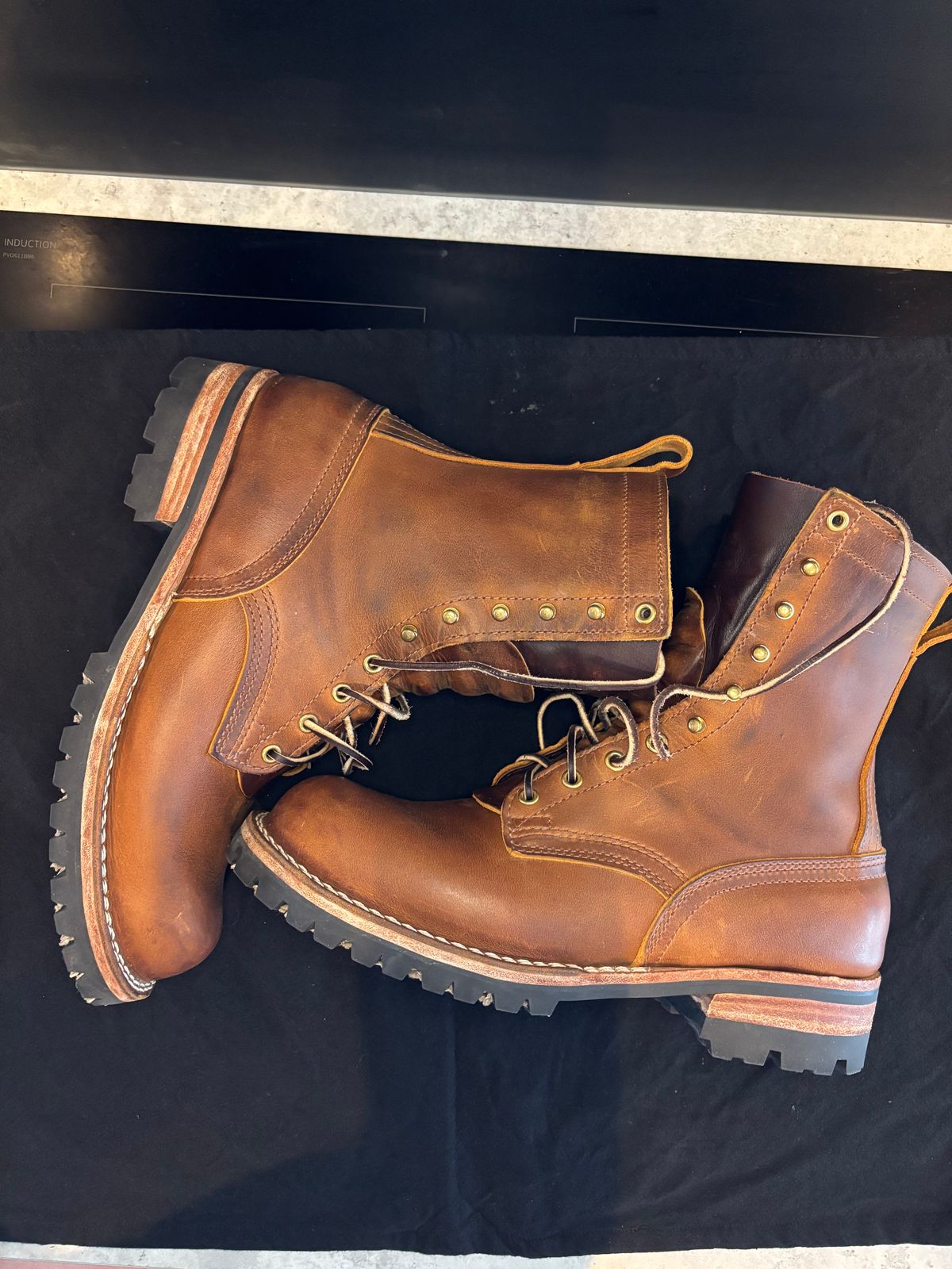 Photo by Qltyboots on January 28, 2025 of the Nicks Overlander in Horween Orange Predator.