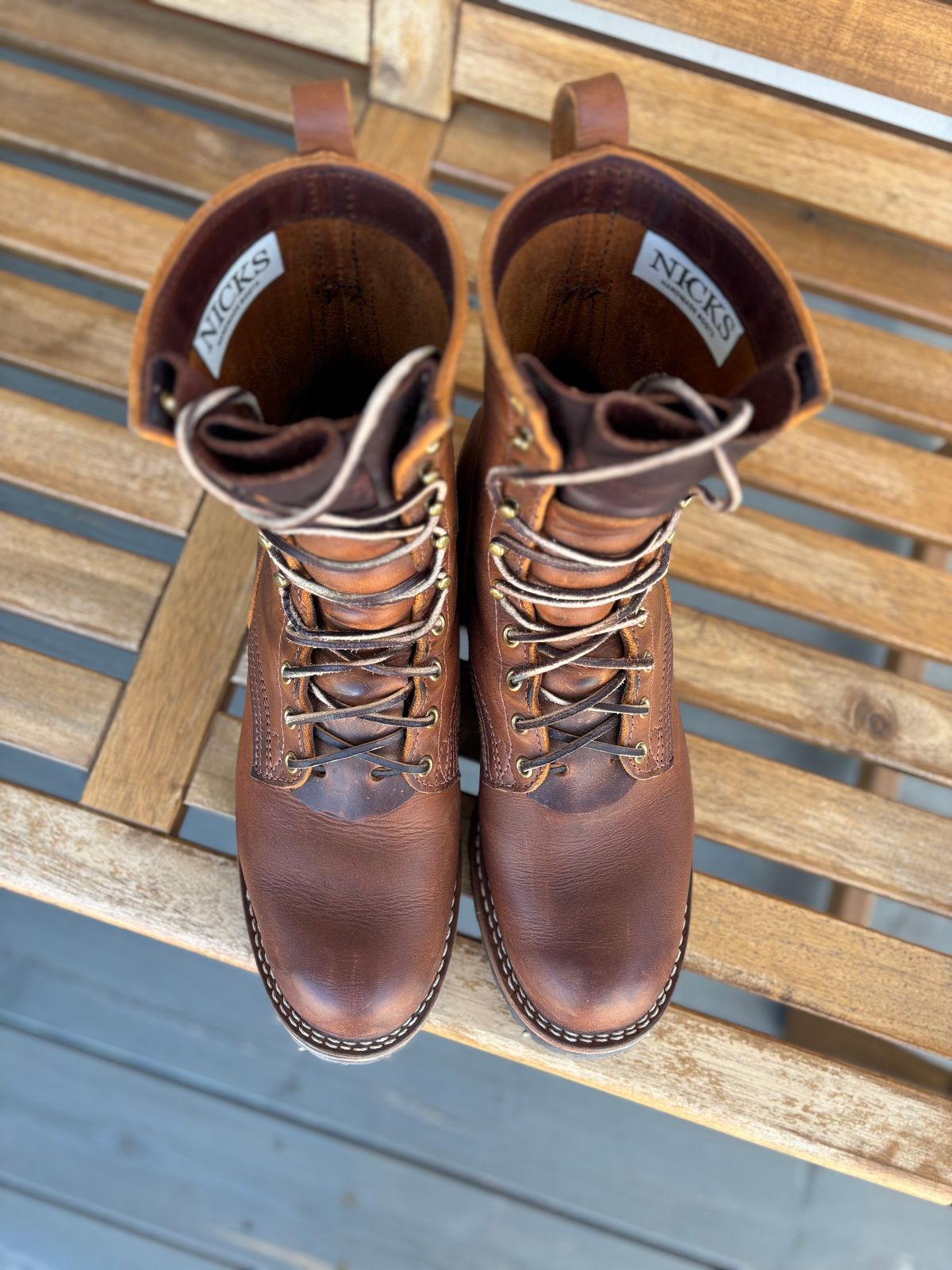 Photo by Qltyboots on April 1, 2025 of the Nicks Overlander in Horween Orange Predator.