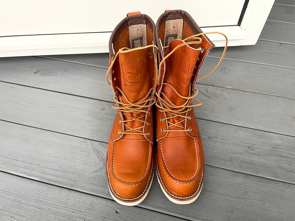 Photo by Qltyboots on November 1, 2022 of the Red Wing 8-Inch Classic Moc in S.B. Foot Oro Legacy.