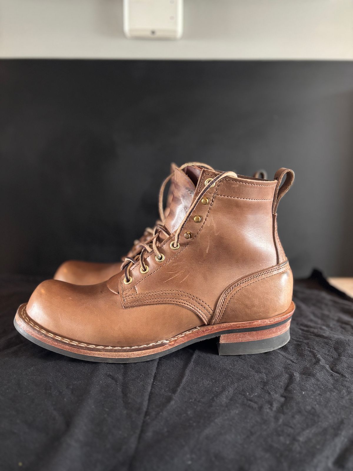Photo by Qltyboots on March 1, 2025 of the Nicks MTO in Horween Natural Chromexcel.