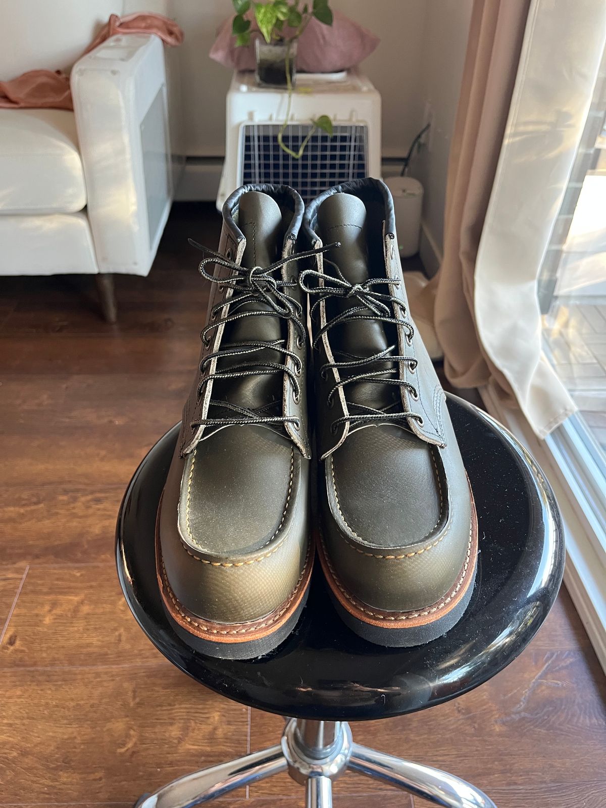 Photo by amekajihead on October 1, 2023 of the Red Wing 6-Inch Classic Moc in S.B. Foot Alpine Portage.