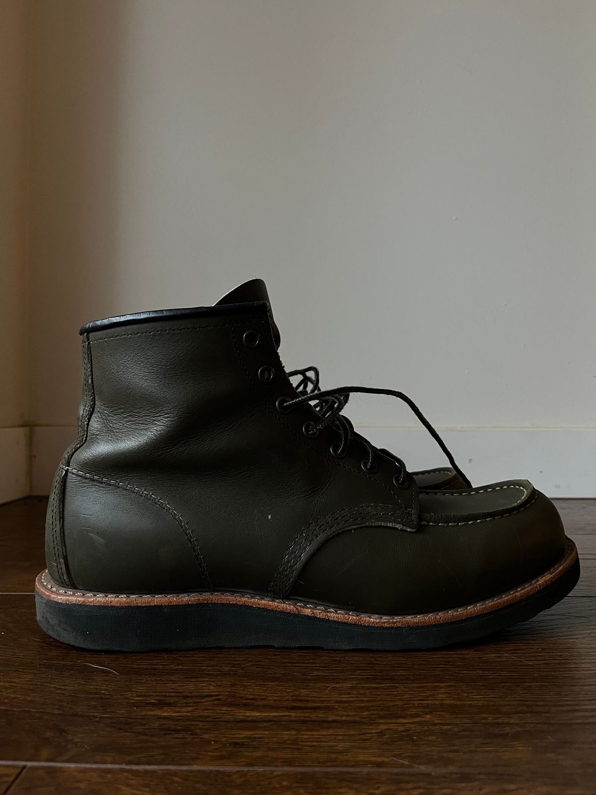 Photo by amekajihead on December 1, 2023 of the Red Wing 6-Inch Classic Moc in S.B. Foot Alpine Portage.