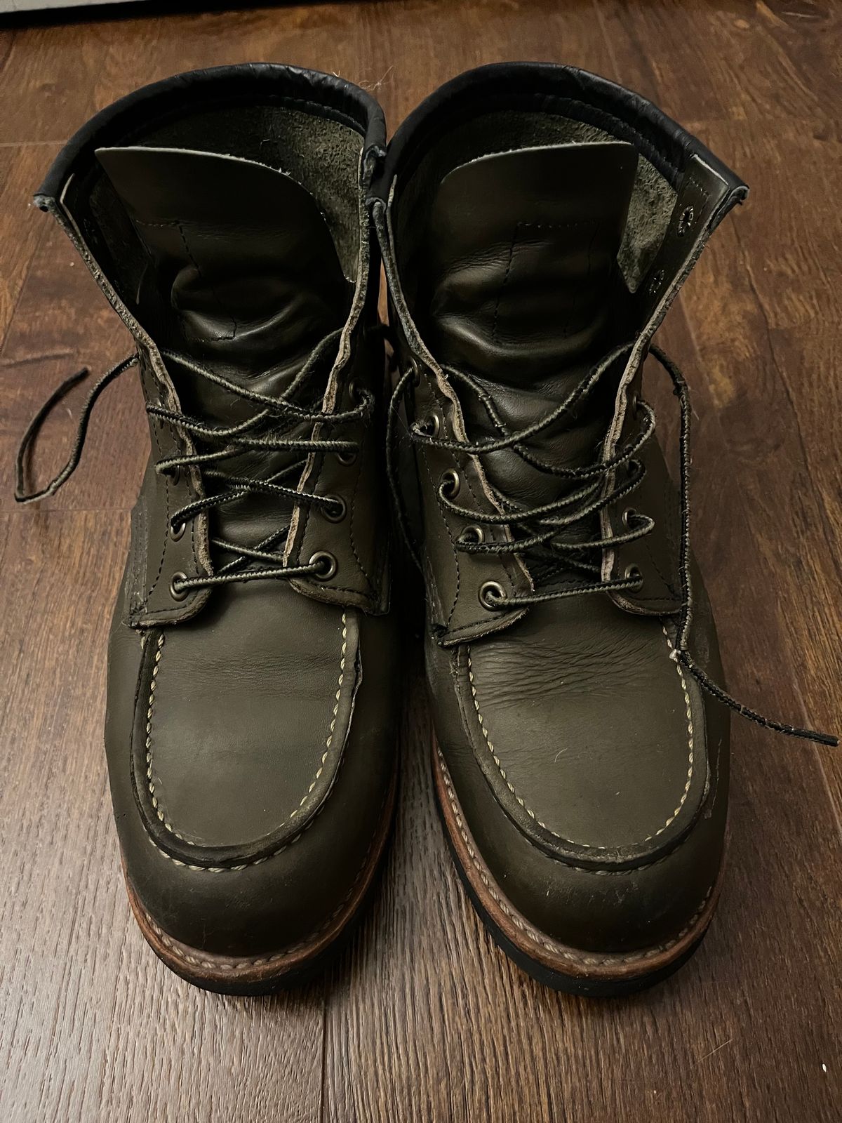 Photo by amekajihead on February 1, 2024 of the Red Wing 6-Inch Classic Moc in S.B. Foot Alpine Portage.