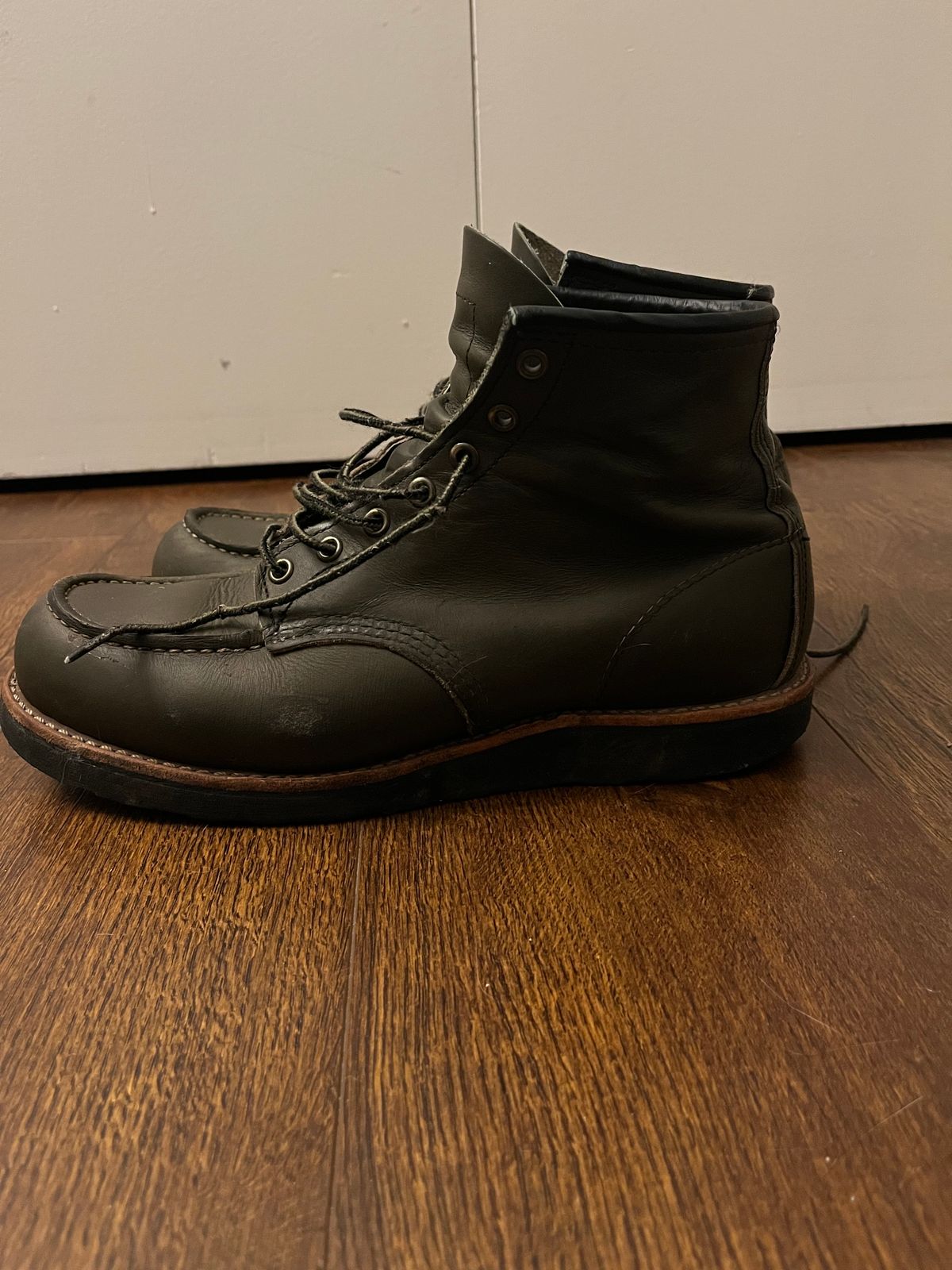 Photo by amekajihead on February 1, 2024 of the Red Wing 6-Inch Classic Moc in S.B. Foot Alpine Portage.