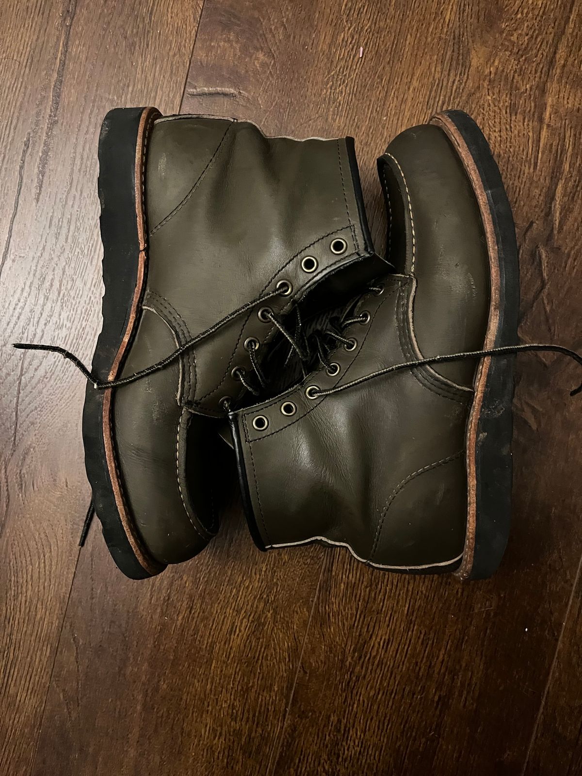 Photo by amekajihead on February 1, 2024 of the Red Wing 6-Inch Classic Moc in S.B. Foot Alpine Portage.