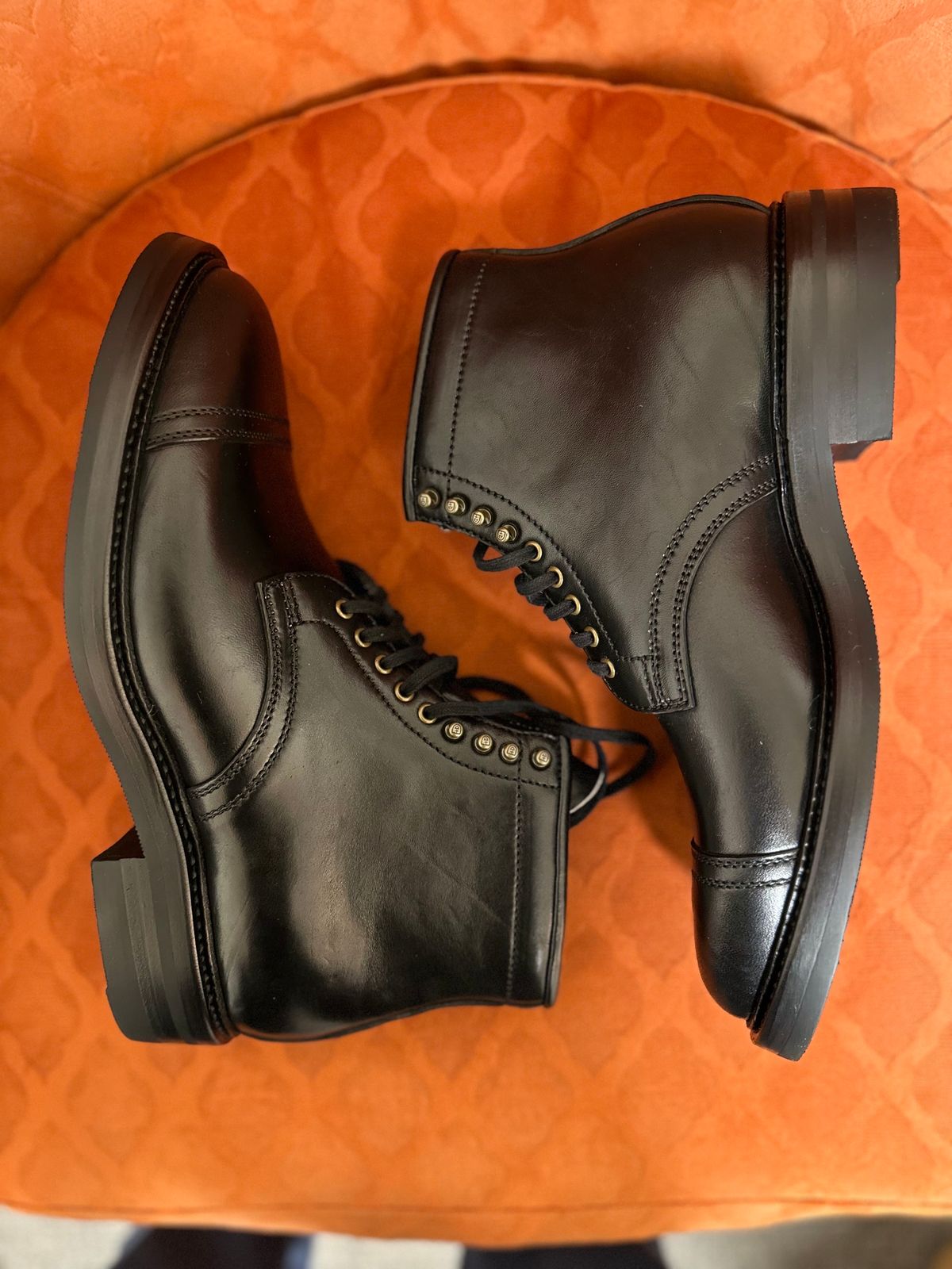 Photo by Oncomingstorm on November 3, 2023 of the Flame Panda Service Boot in Maryam Natural Horsebutt Overdyed Brown then Black.