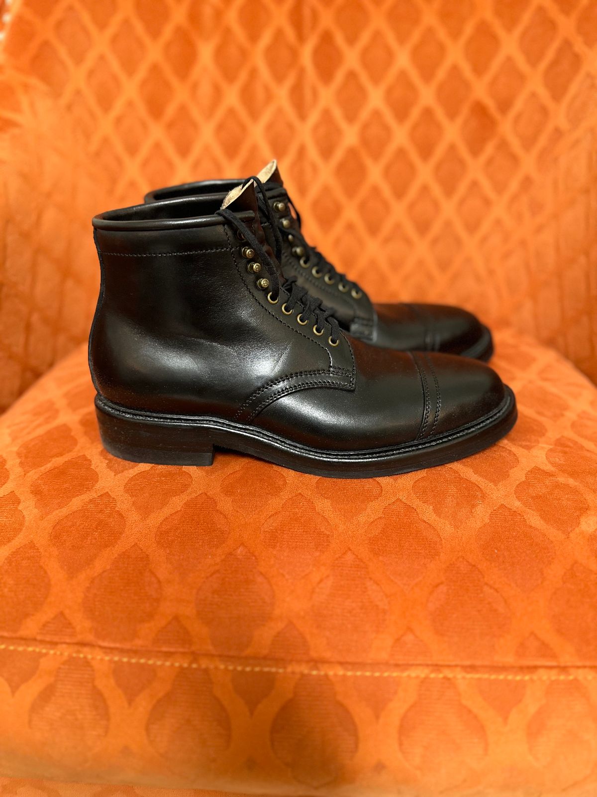 Photo by Oncomingstorm on January 3, 2024 of the Flame Panda Service Boot in Maryam Natural Horsebutt Overdyed Brown then Black.