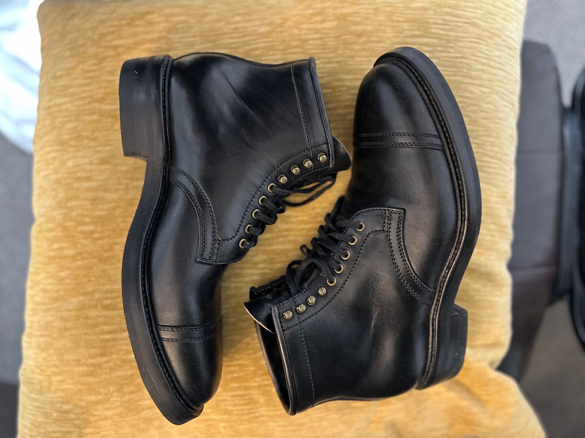 Photo by Oncomingstorm on February 2, 2024 of the Flame Panda Service Boot in Maryam Natural Horsebutt Overdyed Brown then Black.