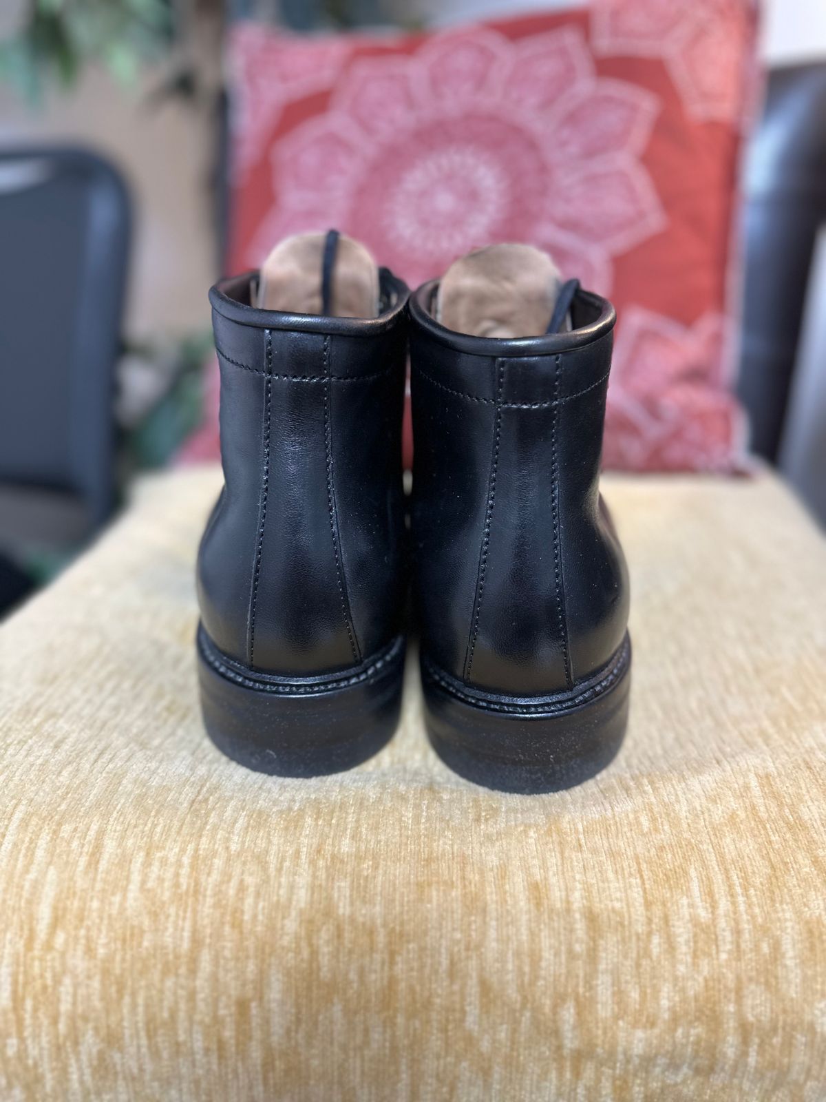 Photo by Oncomingstorm on March 2, 2024 of the Flame Panda Service Boot in Maryam Natural Horsebutt Overdyed Brown then Black.
