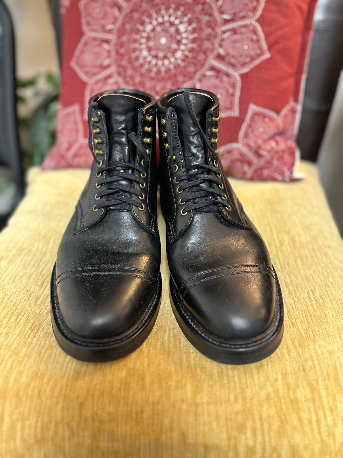 Photo by Oncomingstorm on March 2, 2024 of the Flame Panda Service Boot in Maryam Natural Horsebutt Overdyed Brown then Black.