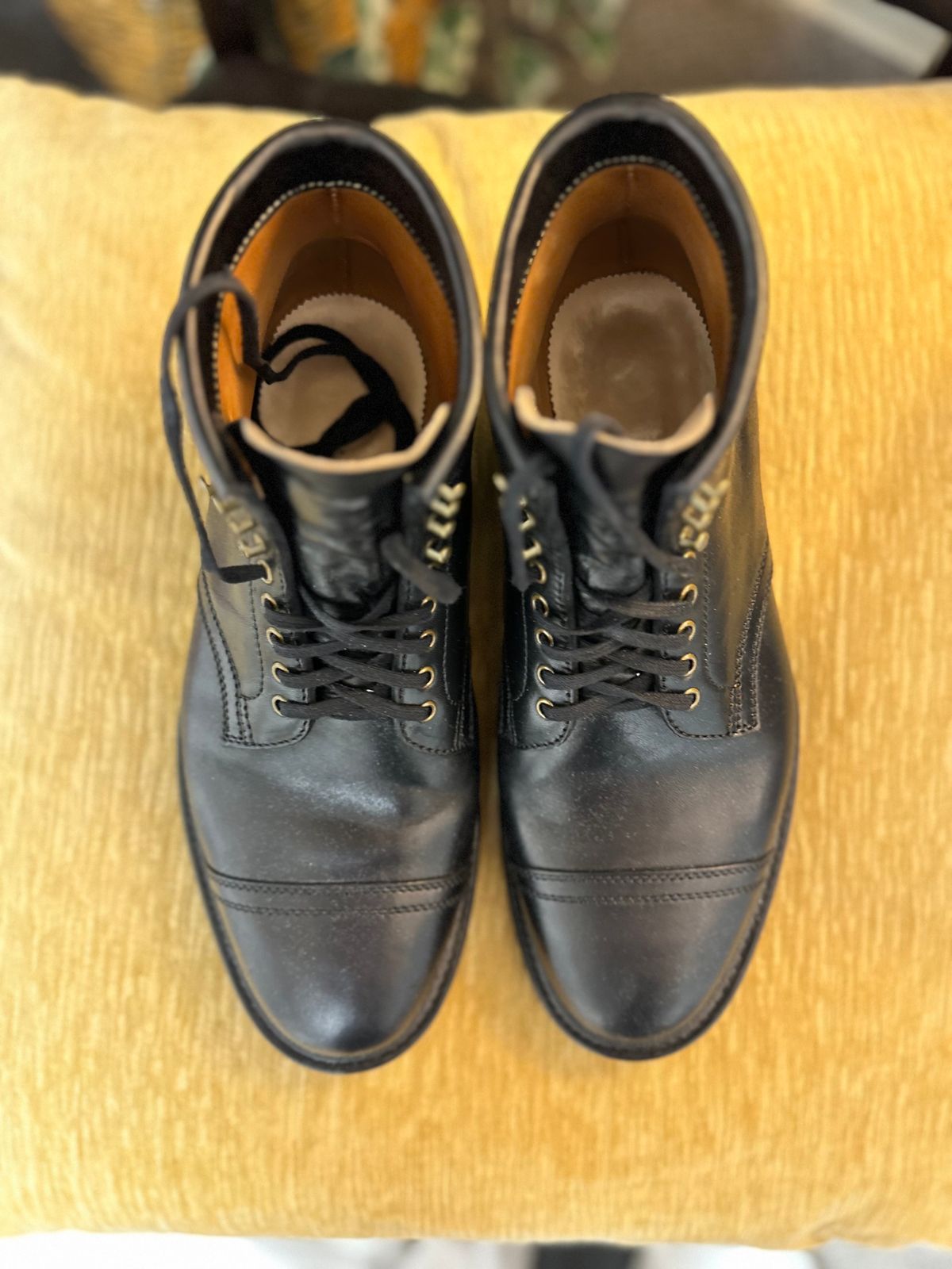 Photo by Oncomingstorm on March 2, 2024 of the Flame Panda Service Boot in Maryam Natural Horsebutt Overdyed Brown then Black.