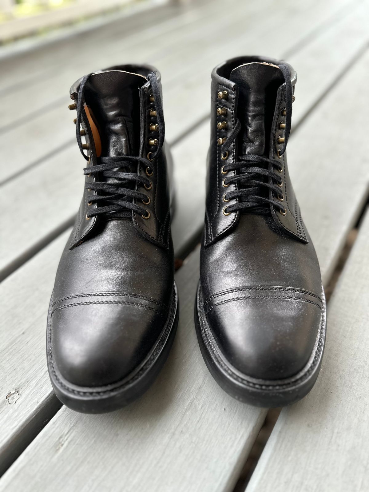 Photo by Oncomingstorm on April 2, 2024 of the Flame Panda Service Boot in Maryam Natural Horsebutt Overdyed Brown then Black.