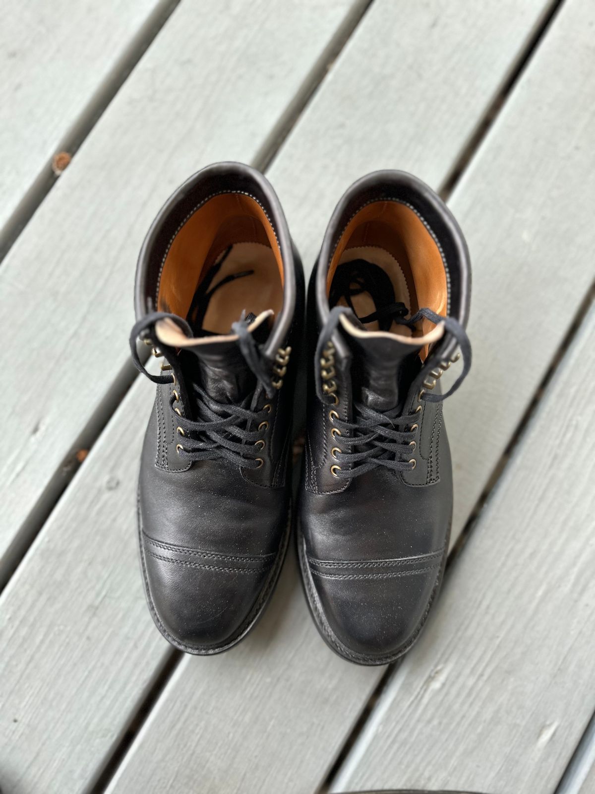 Photo by Oncomingstorm on April 2, 2024 of the Flame Panda Service Boot in Maryam Natural Horsebutt Overdyed Brown then Black.