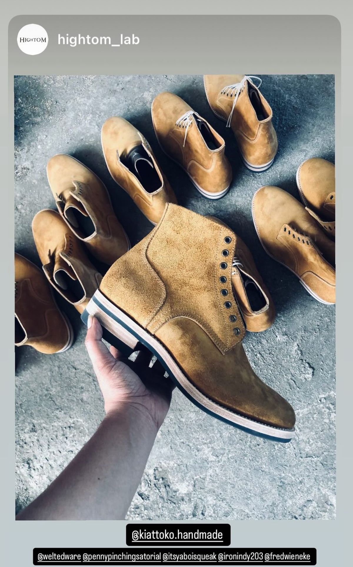 Photo by Oncomingstorm on October 6, 2024 of the Kiattoko Handmade Boondockers in Horween Wheat Chamois Roughout.