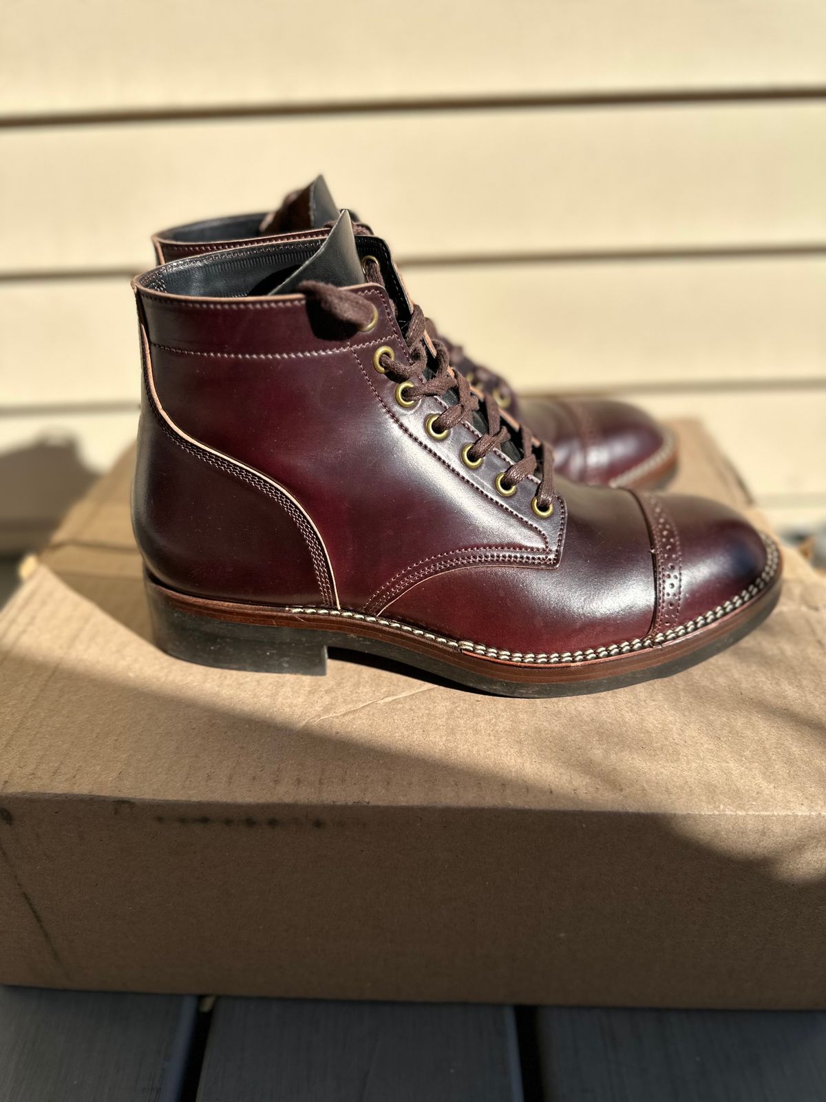 Photo by Oncomingstorm on November 3, 2024 of the Onderhoud SVC03 Service Boot in Horween Color 8 Shell Cordovan & Wickett & Craig Black Milled Traditional Harness.
