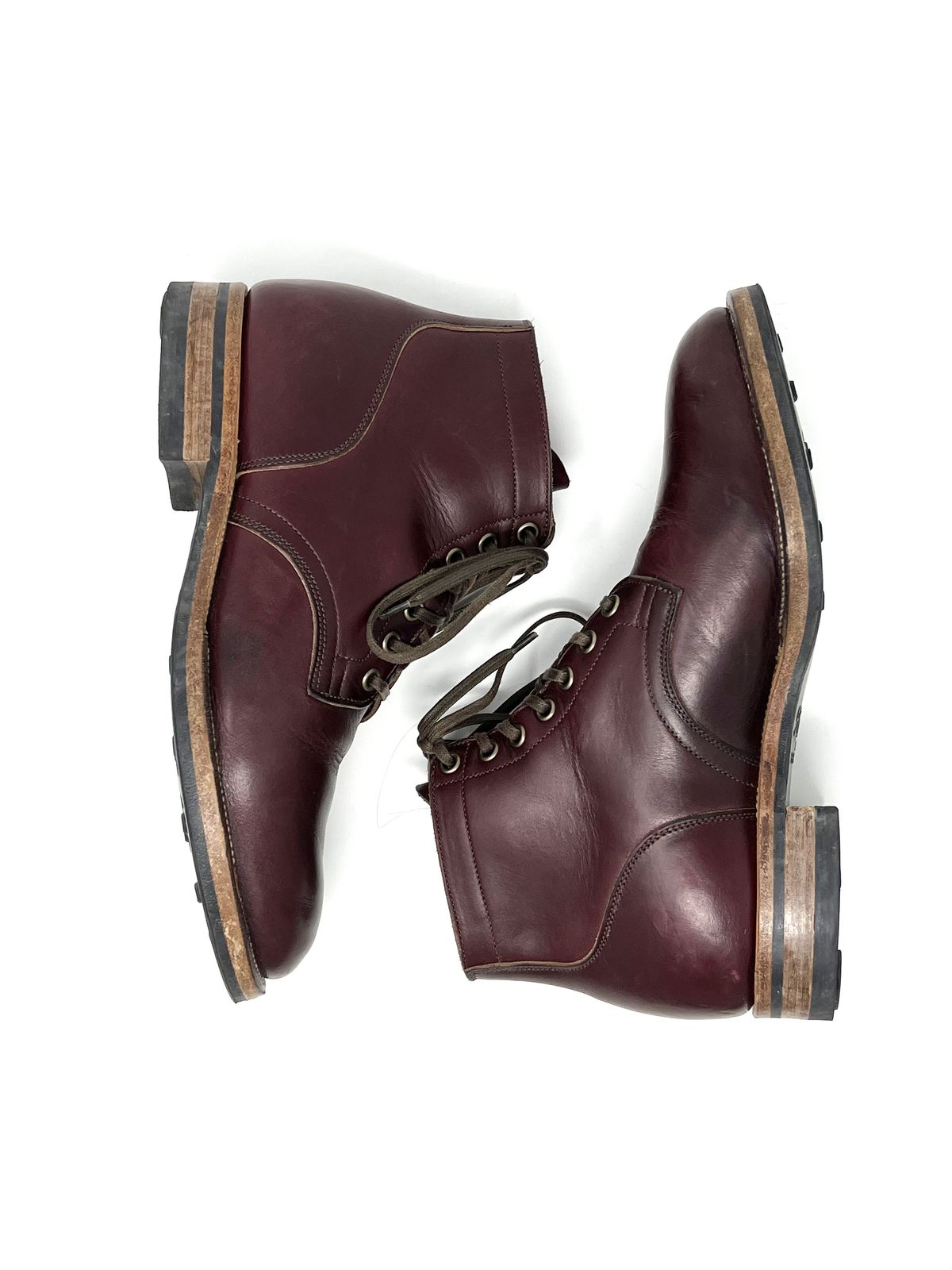 Photo by central209 on December 6, 2022 of the Viberg Service Boot in Horween Color 8 Chromexcel.
